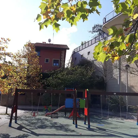 Telmo's Con Parking -sirimiri Apartments- *